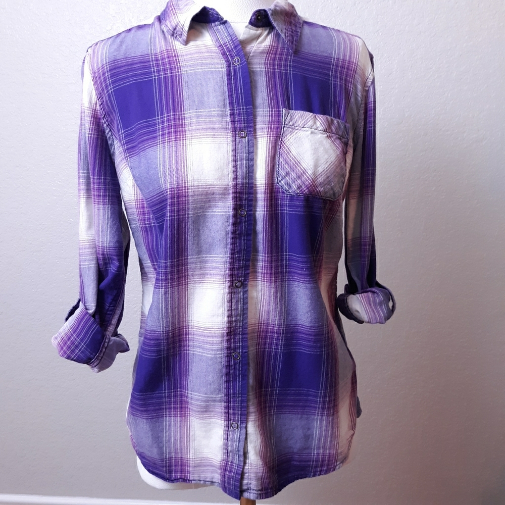 Arizona long sleeved medium purple,white button